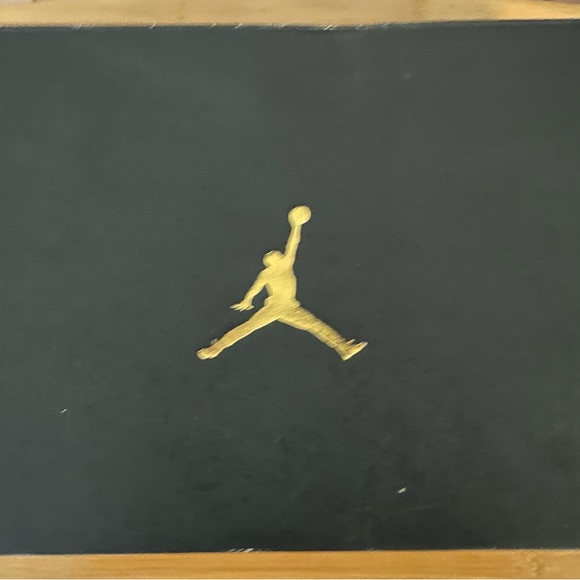 AIR JORDAN 11 RETRO LOW BG - Cherry - Picture 2 of 7